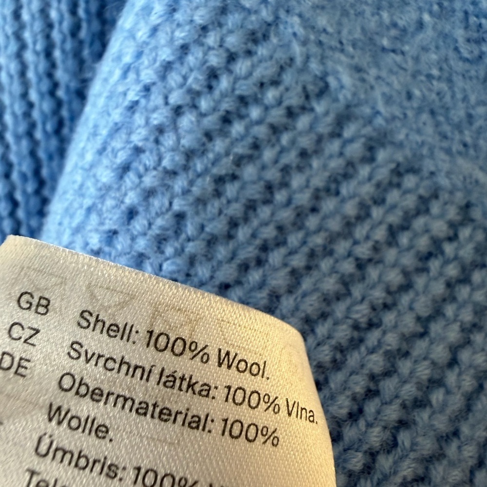 Cos Cropped V Neck Wool Relaxed Fit Jumper In Sky Blue - Picture 8 of 8